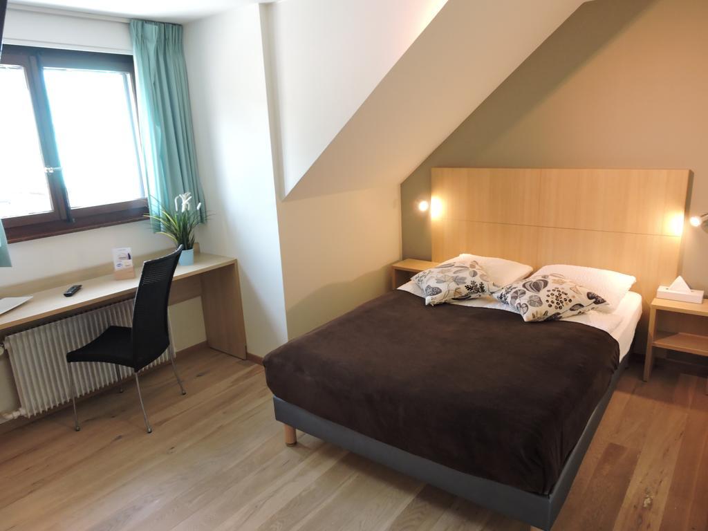 Auberge Communale De St-Legier Вьове Екстериор снимка
