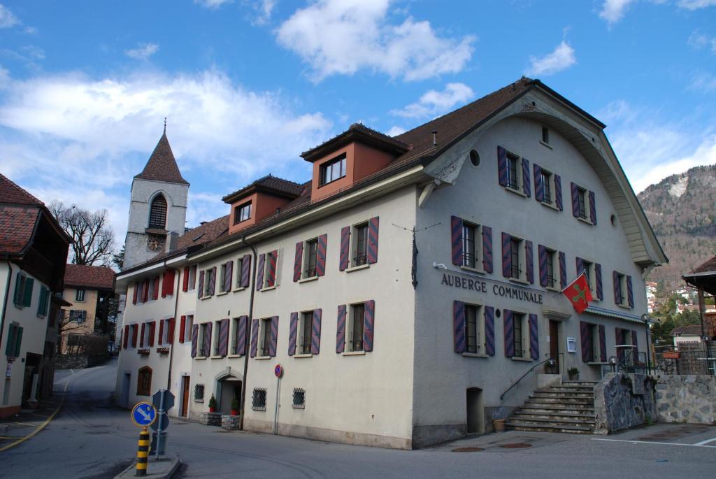 Auberge Communale De St-Legier Вьове Екстериор снимка